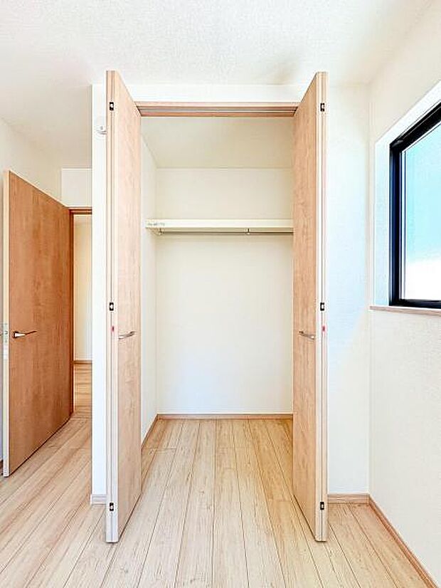 【便利な各居室収納】個室のクロゼット、ＬＤＫ・廊下の物入など「使うところにしまえる」を設計