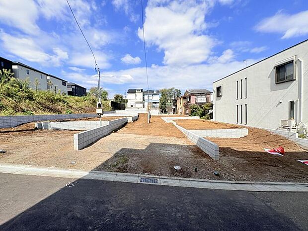 【現地外観:R8年2月完成予定】