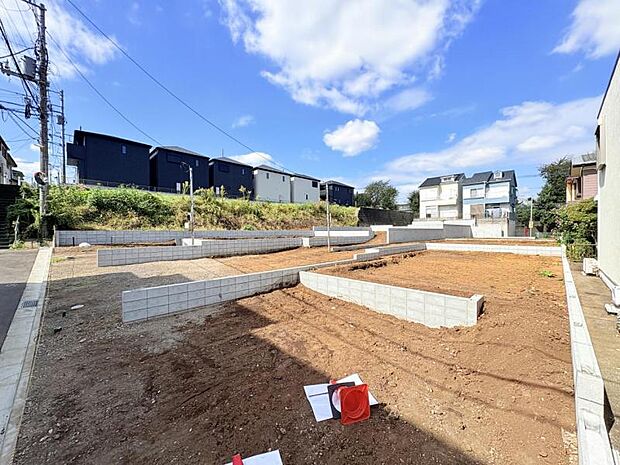 【現地外観:R8年2月完成予定】