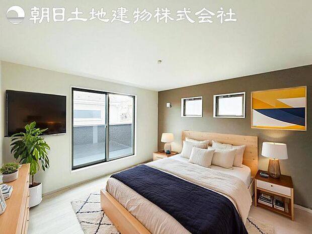 【寝室】道行く人の視線を気にせず暮らせる安心感。そして窓から見える空がさらなる解放感を演出します。※家具等はCG合成となります。