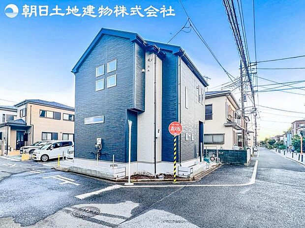 【類似同仕様：外観】※外壁の色合いや窓の位置などが異なります。