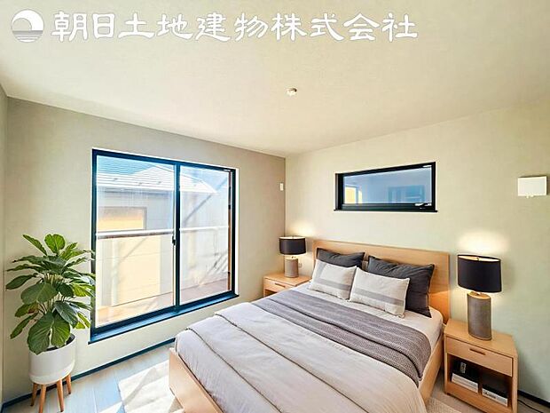 【寝室】時間がゆったりと流れるのを感じるプライベート空間です。リビングで楽しくすごしたあとはリラックスタイムを愉しめます。※家具等はCG合成となります。