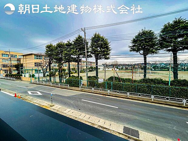 【眺望】眺望は視界を遮る建物がございませんので四季折々の素敵なシティービューが楽しめます。