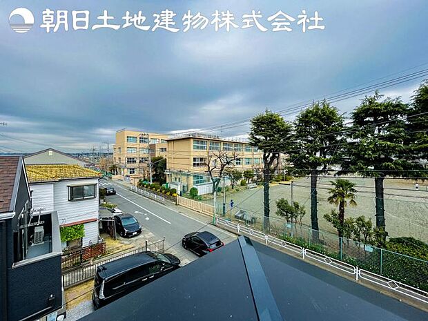 【眺望】眺望は視界を遮る建物がございませんので四季折々の素敵なシティービューが楽しめます。