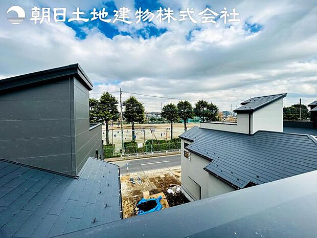 【眺望】眺望は視界を遮る建物がございませんので四季折々の素敵なシティービューが楽しめます。