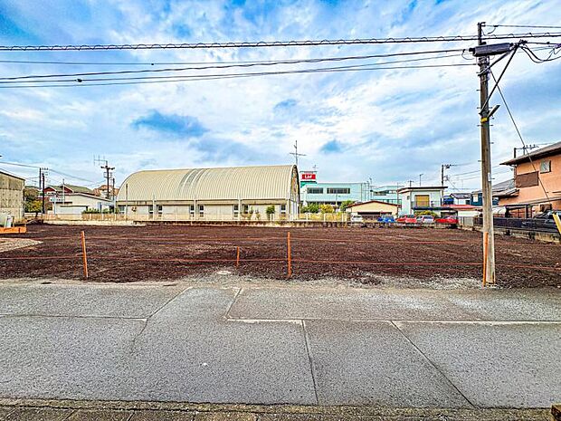 【現地外観:全区画 38 坪以上】