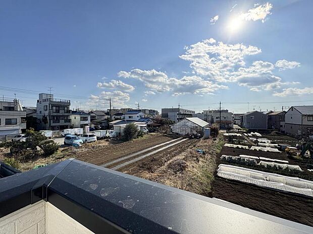 【眺望】眺望は視界を遮る建物がございませんので四季折々の素敵なシティービューが楽しめます。