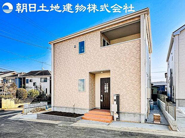 【類似同仕様：外観】※外壁の色合いや窓の位置などが異なります。