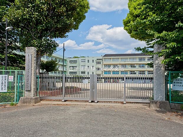 【厚木市立南毛利小学校】2050ｍ　こちらの小学校は給食がとっても美味しいことで有名です。食育にも力を入れています。