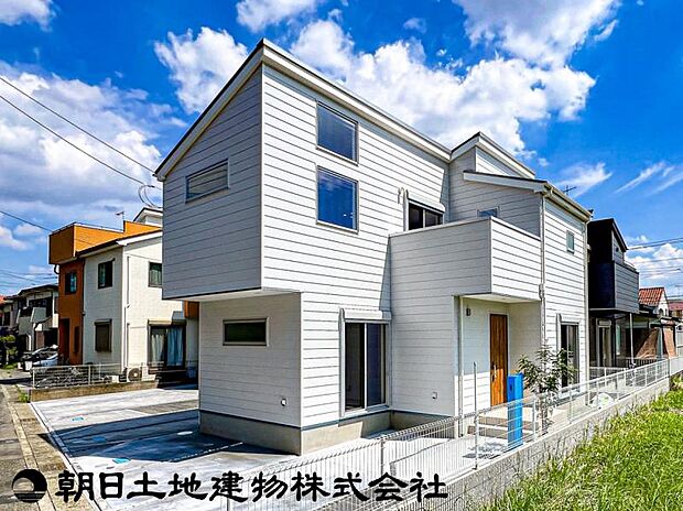 【類似外観同仕様】※外壁の仕様や窓の位置などが異なります。