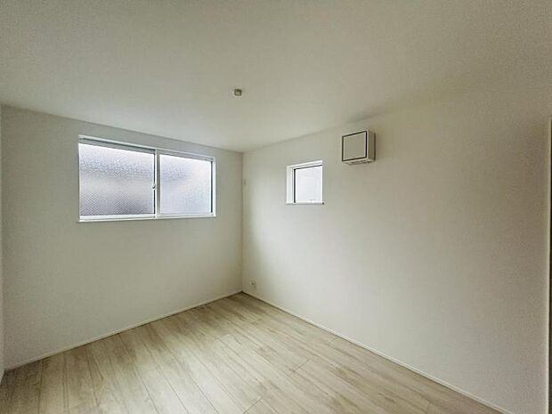 【5.7帖洋室】時間がゆったりと流れるのを感じるプライベート空間です。