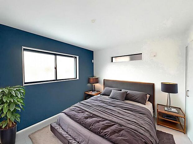 【2面採光で明るい洋室：11帖】窓の数が多く朝から明るい日差しが差し込みます♪※家具はＣＧ合成の為付属しません。