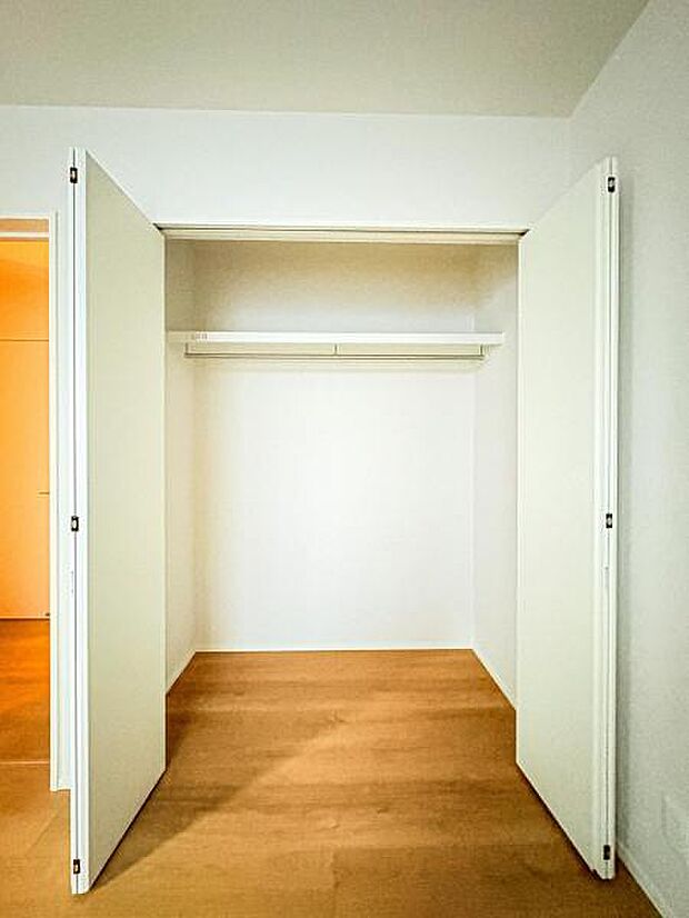 【嬉しい各居室収納】全居室に収納付き、共用スペース収納もあり、すっきり片づけて広く使えます。