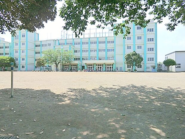 【大野原小学校】　1200ｍ　校舎がが新しくなりきれいです。先生方もとても熱心な指導をしています。