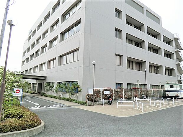 【寒川病院】　1520ｍ　寒川駅より徒歩13分の所にあります。とても優しく物腰のいい先生です。看護師さんの対応もとてもいいです。