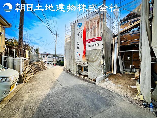 【現地外観：R8年6月完成予定】