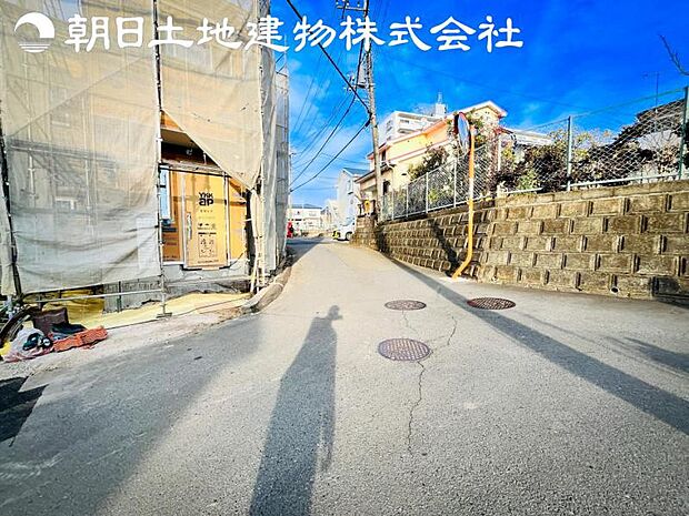 【現地外観：R8年6月完成予定】