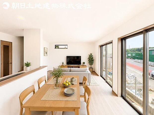 【リビング】ご家族の一日のはじまりも一日の終わりも、いつもこの空間から。お家のなかで特にこだわって頂きたい空間です。※家具等はCG合成です。