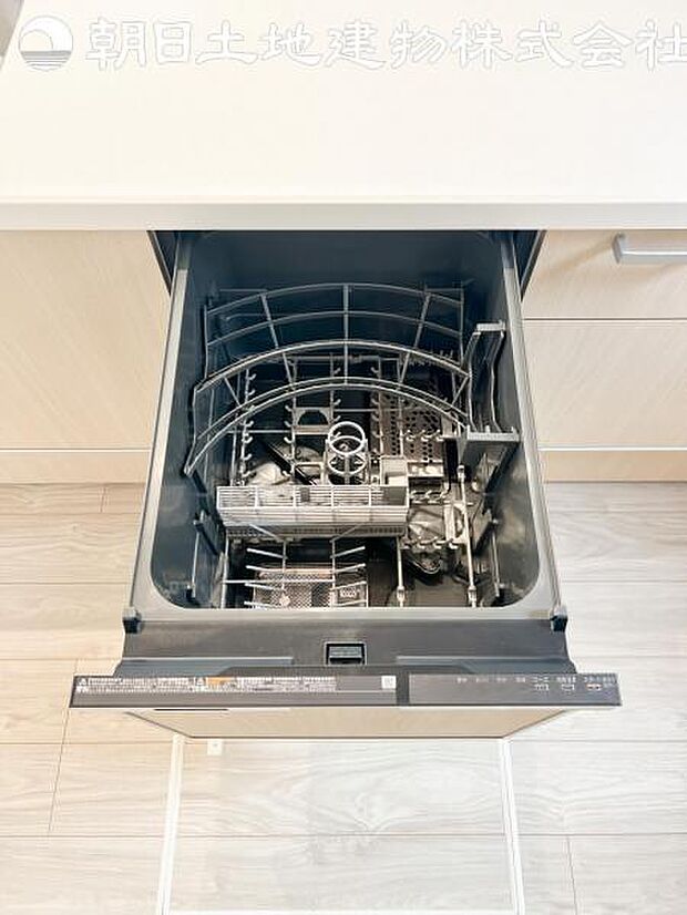 【ビルトイン食洗器】手洗いより楽以外に、手洗いでは難しい50度以上の高温できれいに洗えて更に除菌効果も。