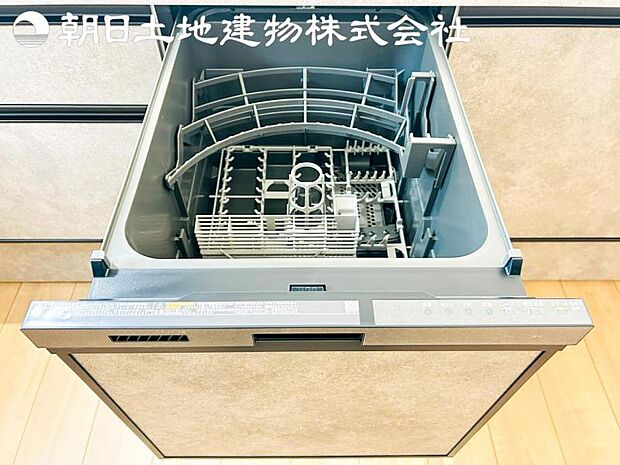 【ビルトイン食洗器】手洗いより楽以外に、手洗いでは難しい50度以上の高温できれいに洗えて更に除菌効果も。