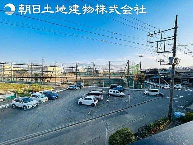 【眺望】眺望は視界を遮る建物がございませんので四季折々の素敵なシティービューが楽しめます。