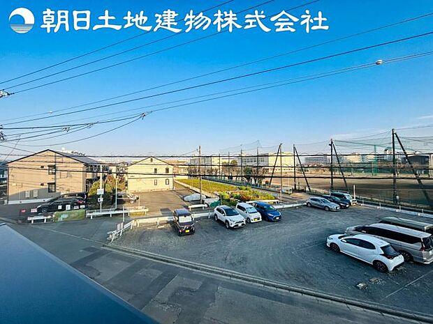 【眺望】眺望は視界を遮る建物がございませんので四季折々の素敵なシティービューが楽しめます。