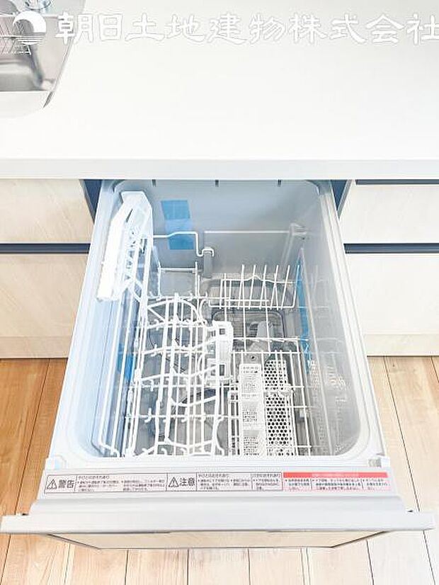 【ビルトイン食洗器】手洗いより楽以外に、手洗いでは難しい50度以上の高温できれいに洗えて更に除菌効果も。