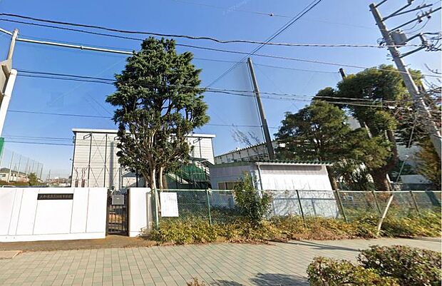 【大和市立引地台中学校】1000ｍ　部活動が盛んの学校です。生徒数も多くたくさんの生徒と交流ができます。