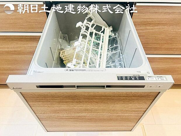 【ビルトイン食洗器】手洗いより楽以外に、手洗いでは難しい50度以上の高温できれいに洗えて更に除菌効果も。