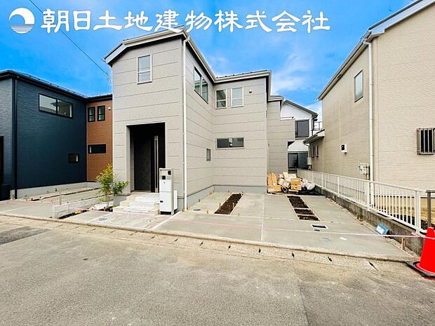 【カースペース】カースペースは並列2台分ございます。