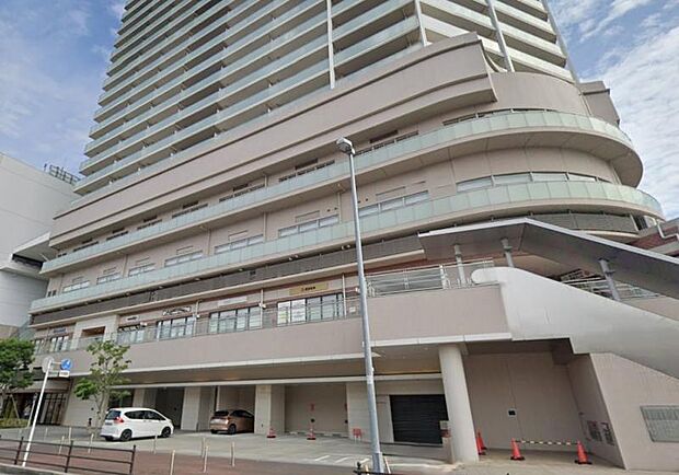 【ボーノ相模大野】1500ｍ　相模大野駅直結の商業施設で、お休みの日などは家族連れの方などでにぎわっています。