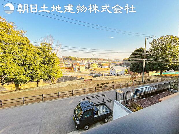 【眺望】眺望は視界を遮る建物がございませんので四季折々の素敵なシティービューが楽しめます。