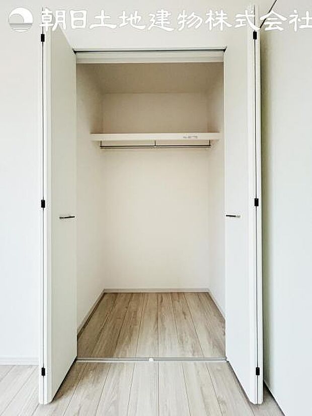 【収納】全居室に収納を完備しておりますので、すっきりとした空間を最大限活用出来ます。