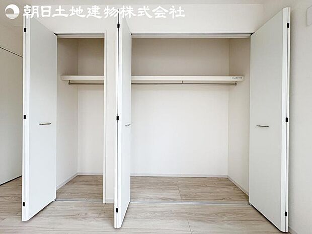 【収納】全居室に収納を完備しておりますので、すっきりとした空間を最大限活用出来ます。