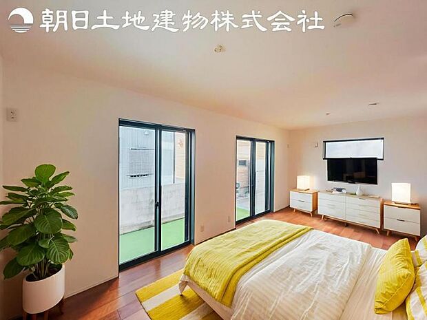 【寝室】時間がゆったりと流れるのを感じるプライベート空間です。リビングで楽しくすごしたあとはリラックスタイムを愉しめます。※家具等はCG合成です。