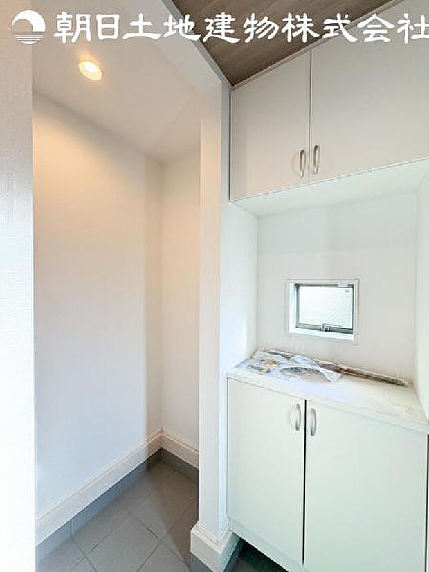 【玄関】玄関スペースもゆとりある空間を確保です。