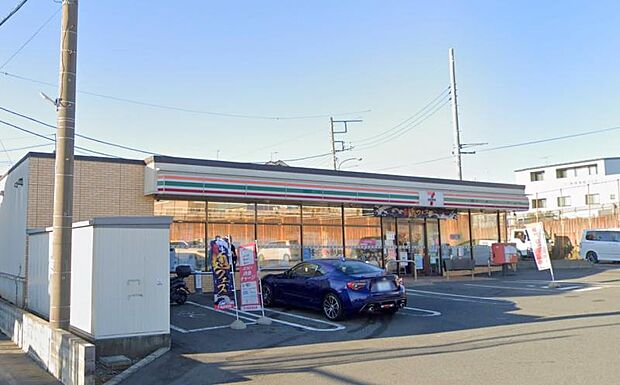 【セブンイレブン　厚木愛甲東店】95ｍ　綺麗に陳列されていて買い物がしやすいです。店内も綺麗です。