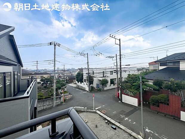 【眺望】眺望は視界を遮る建物がございませんので四季折々の素敵なシティービューが楽しめます。
