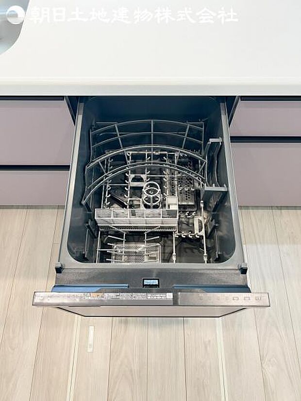【ビルトイン食洗器】手洗いより楽以外に、手洗いでは難しい50度以上の高温できれいに洗えて更に除菌効果も。