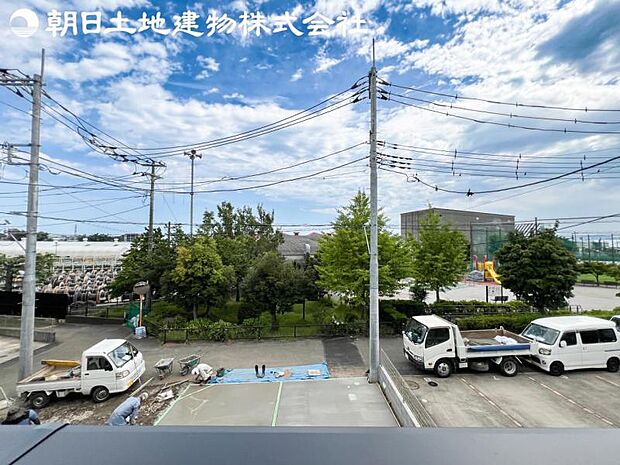 【眺望】眺望は視界を遮る建物がございませんので四季折々の素敵なシティービューが楽しめます。