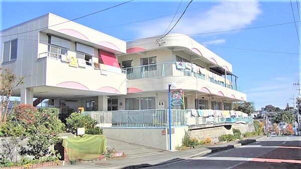 【いその保育園】452ｍ　家庭的な雰囲気の中で、子供の発達に合わせた丁寧な保育をして下さる保育園です。