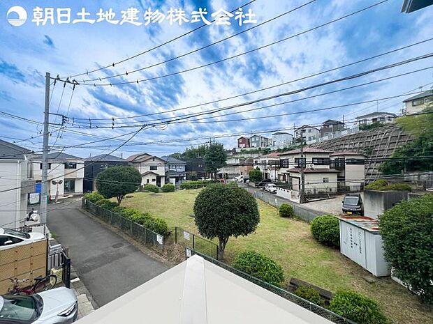 【眺望】眺望は視界を遮る建物がございませんので四季折々の素敵なシティービューが楽しめます。