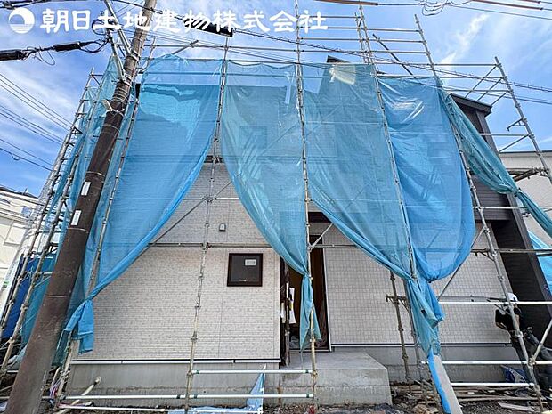 【洗面台】さわやかに気持ちよく1日が始められるように、機能性とデザイン性を両立した洗面化粧台です。