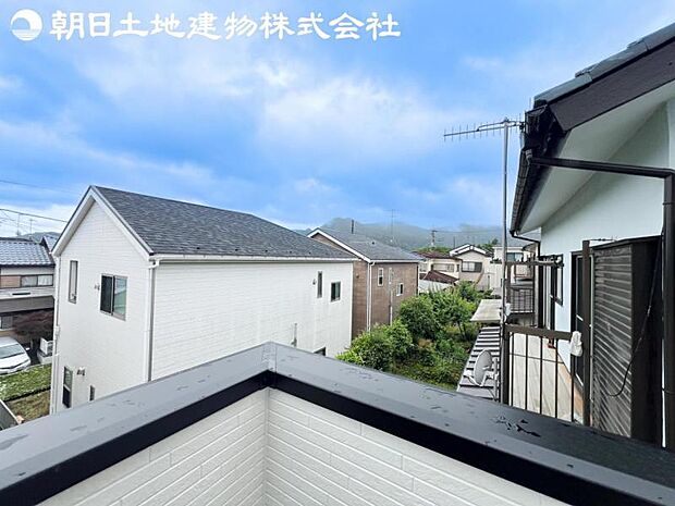 【眺望】日当りよく、心地良い風に吹かれてホッと一息ついてください。