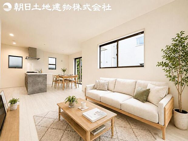 【リビング】静寂も喧騒も楽しめるご家族のお気に入りの大空間。いつまでもその場にいたくなる心地よさがご家族を繋げます。※家具等はCG合成です。