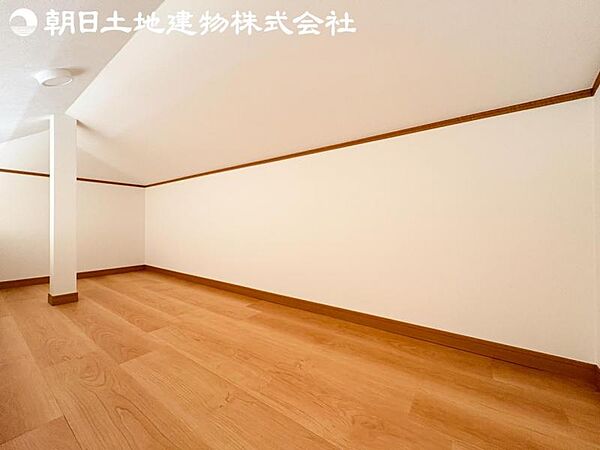 【小屋裏収納】季節ものの家電など荷物をしまっておける便利な小屋裏収納です。