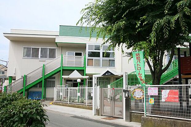 【厚木市みどり保育園】656ｍ　周りからの評判も良く、先生が優しい保育園です。カリキュラムがしっかりとしているので、安心して任せられます。