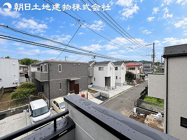 【眺望】眺望は視界を遮る建物がございませんので四季折々の素敵なシティービューが楽しめます。