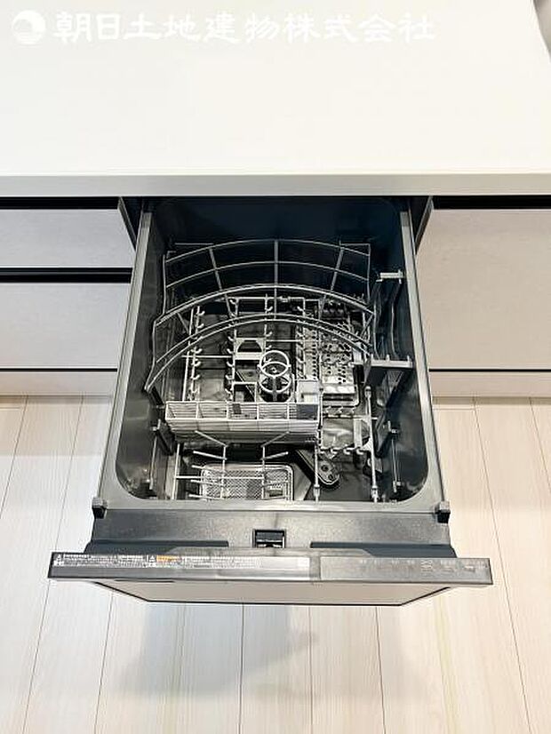 【ビルトイン食洗器】手洗いより楽以外に、手洗いでは難しい50度以上の高温できれいに洗えて更に除菌効果も。