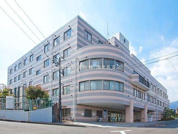 【厚木佐藤病院】2360ｍ　 一般病棟や療養病棟、認知症治療病棟の3つの病棟があるケアミックス病院です。駐車スペースもたくさんあります。
